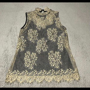 ULTRA Pink golden lace with black underlay mock neck size small GUC